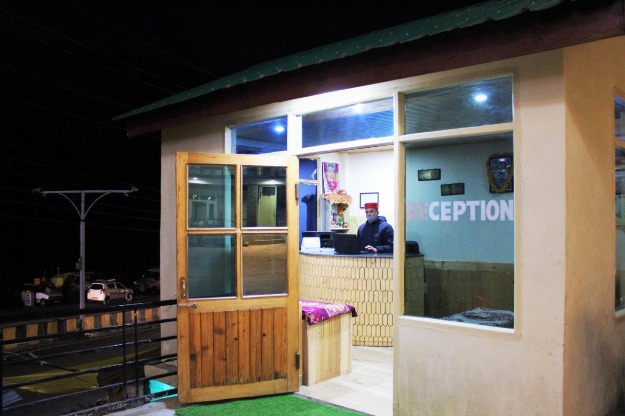 Hotel New Royal Manali (Himachal Pradesh) Bagian luar foto
